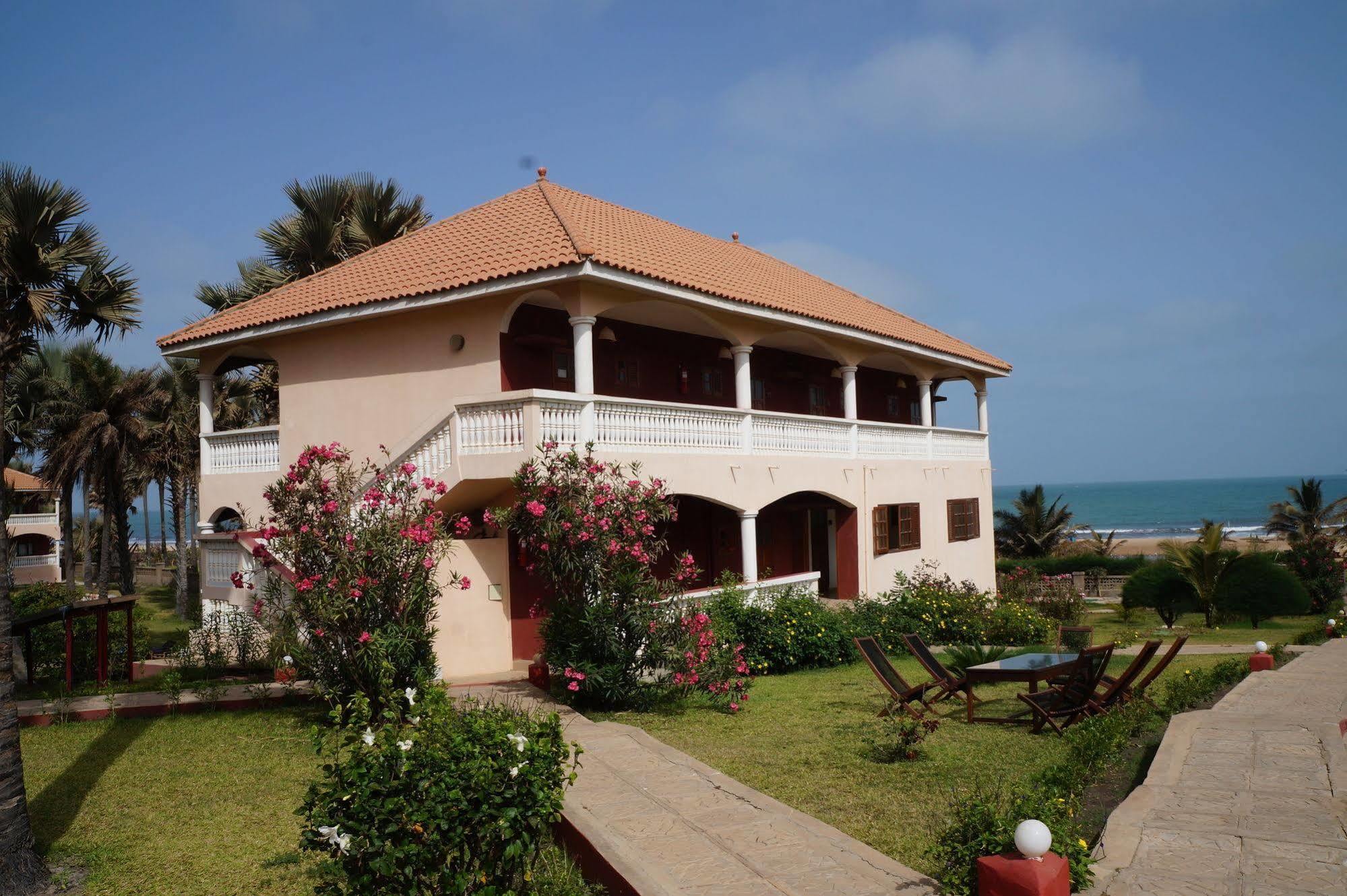 Lemon Creek Hotel Resort Bijilo ภายนอก รูปภาพ