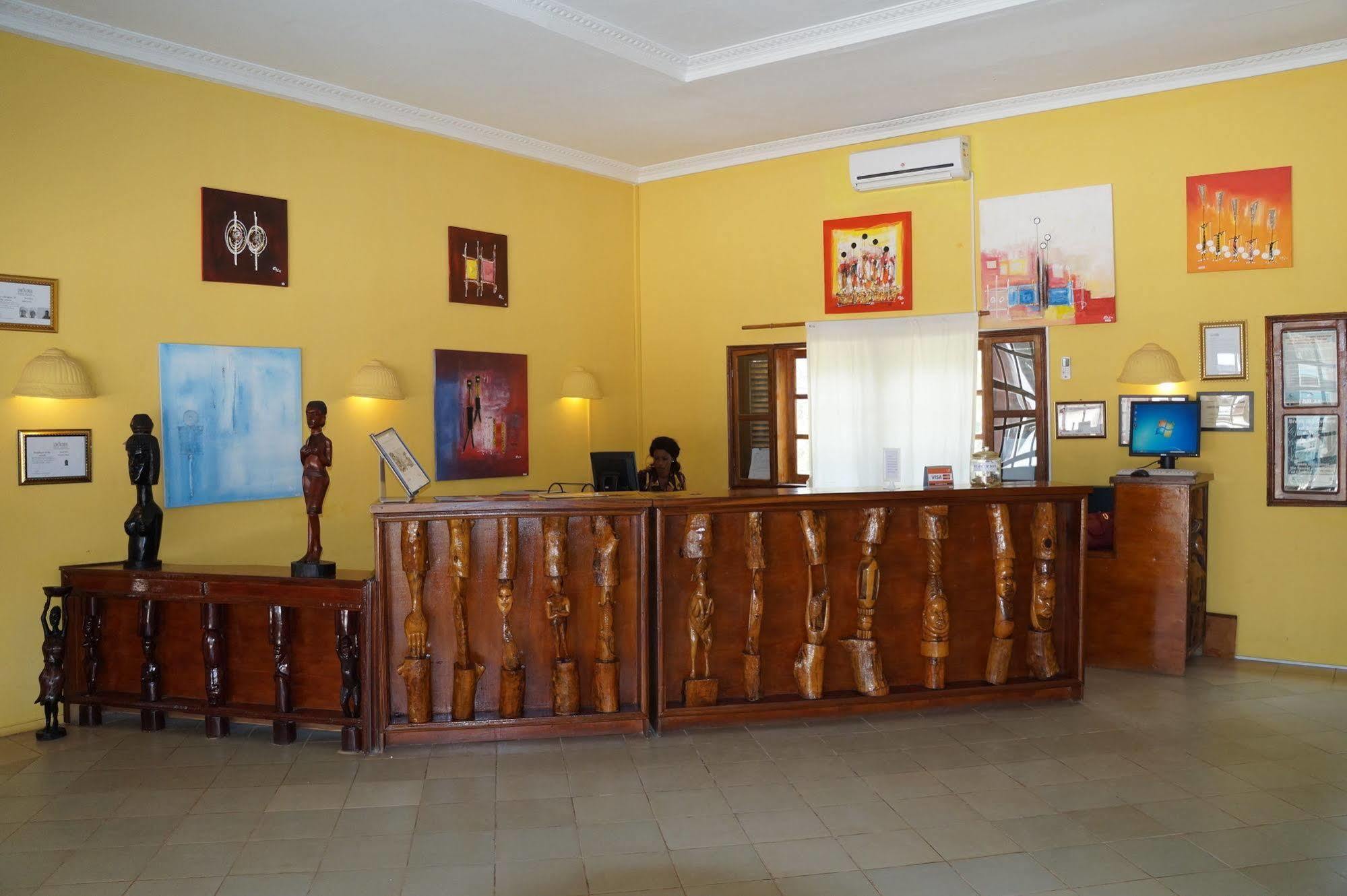 Lemon Creek Hotel Resort Bijilo ภายนอก รูปภาพ